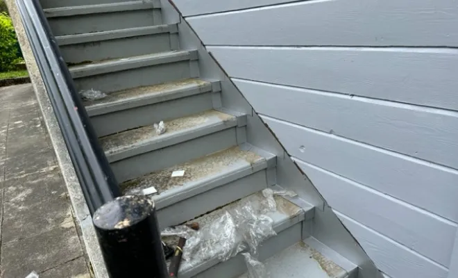 réalisation d' une étancheitée sur un escalier, Crolles, Toi mon toit